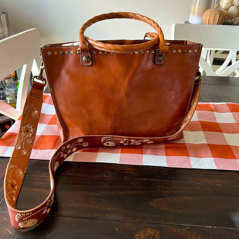 Patricia Nash tote w/ long strap